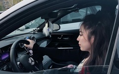 乱码无人区一卡二卡观